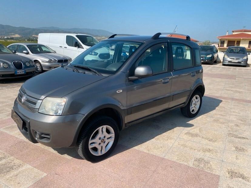 Fiat Panda 1.3 MJT 16V DPF 4x4 Cross