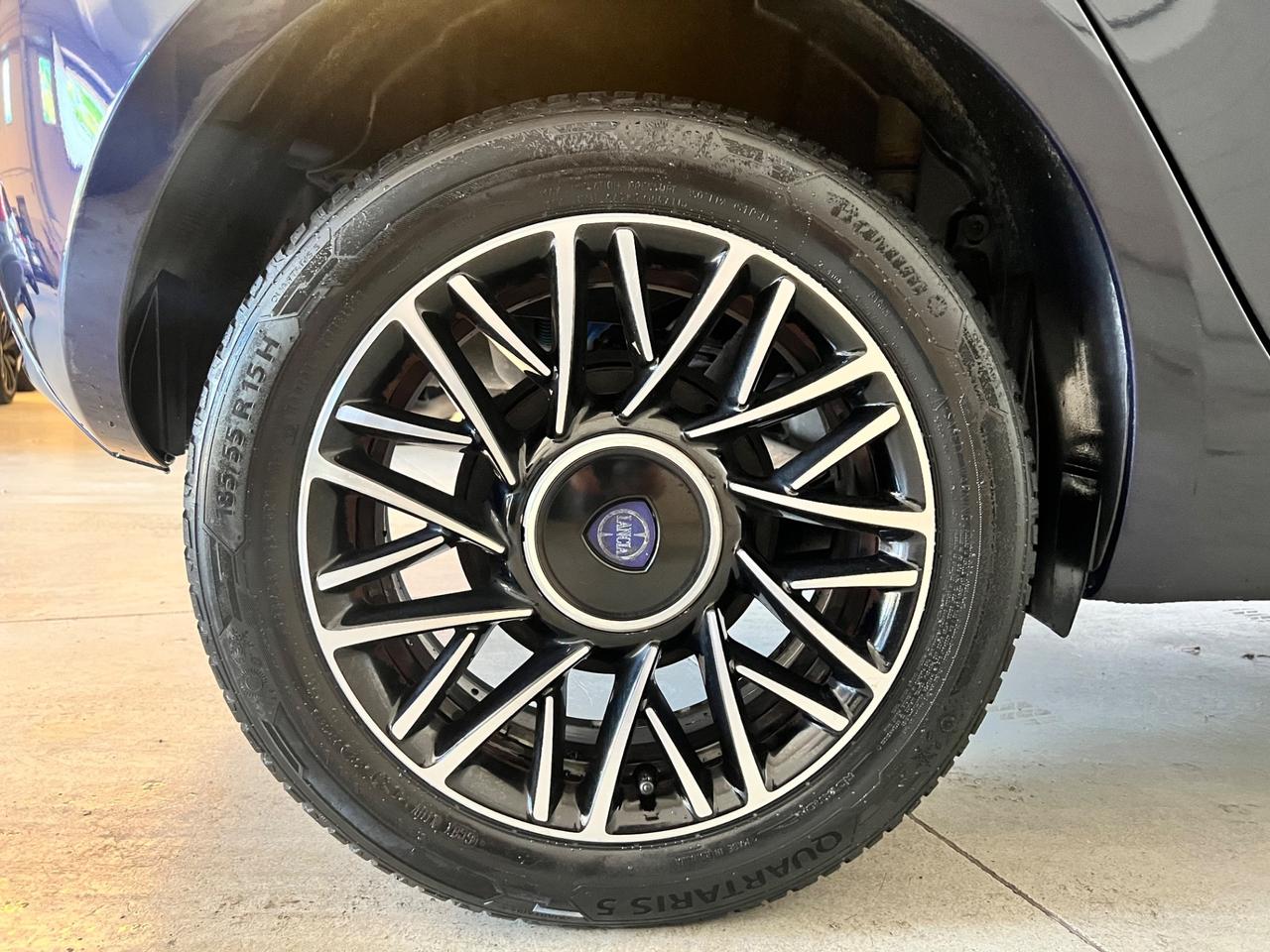 Lancia Ypsilon 1.2 69 CV 5 porte Mya