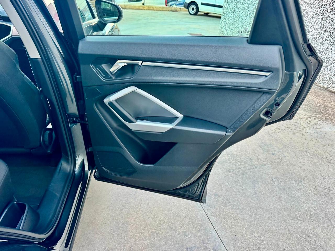 Audi Q3 40 2.0 tdi S line quattro 190cv s-tronic