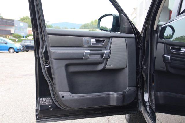 LAND ROVER Discovery 4 3.0 TDV6 211CV HSE 7 POSTI