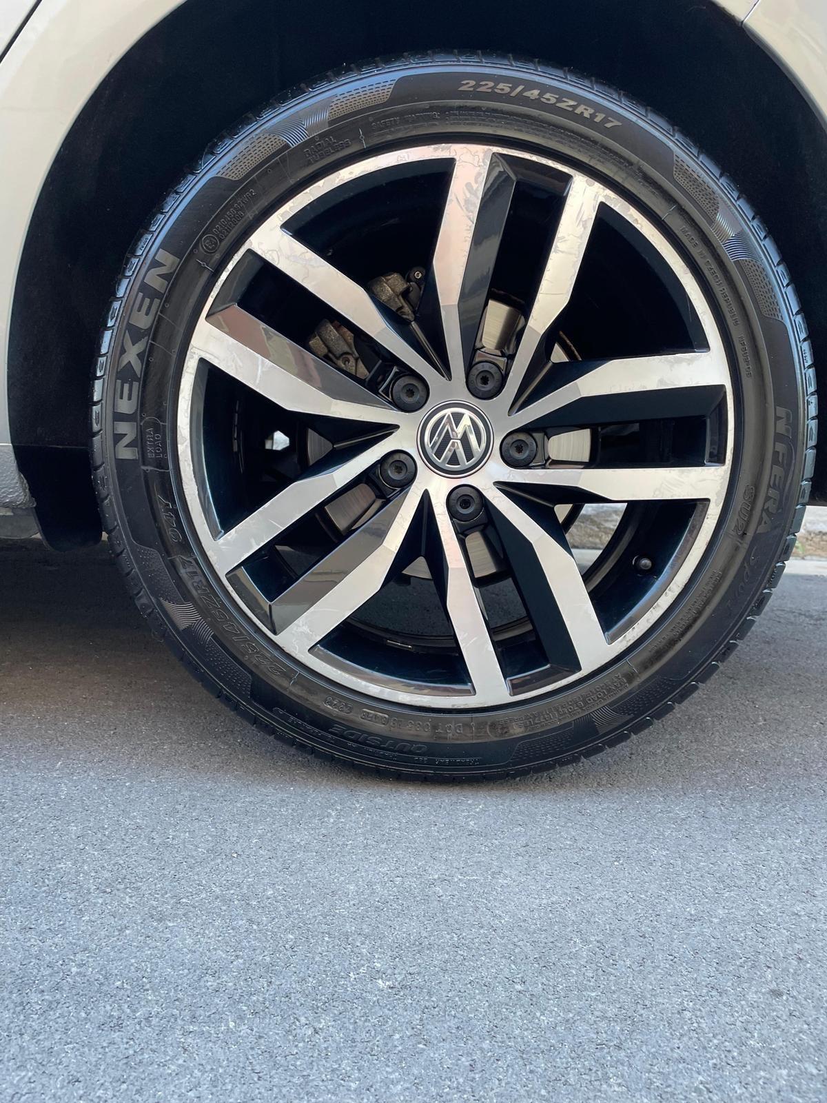 Volkswagen Golf Business 1.6 TDI DSG 5p. Highline BlueMotion Technology