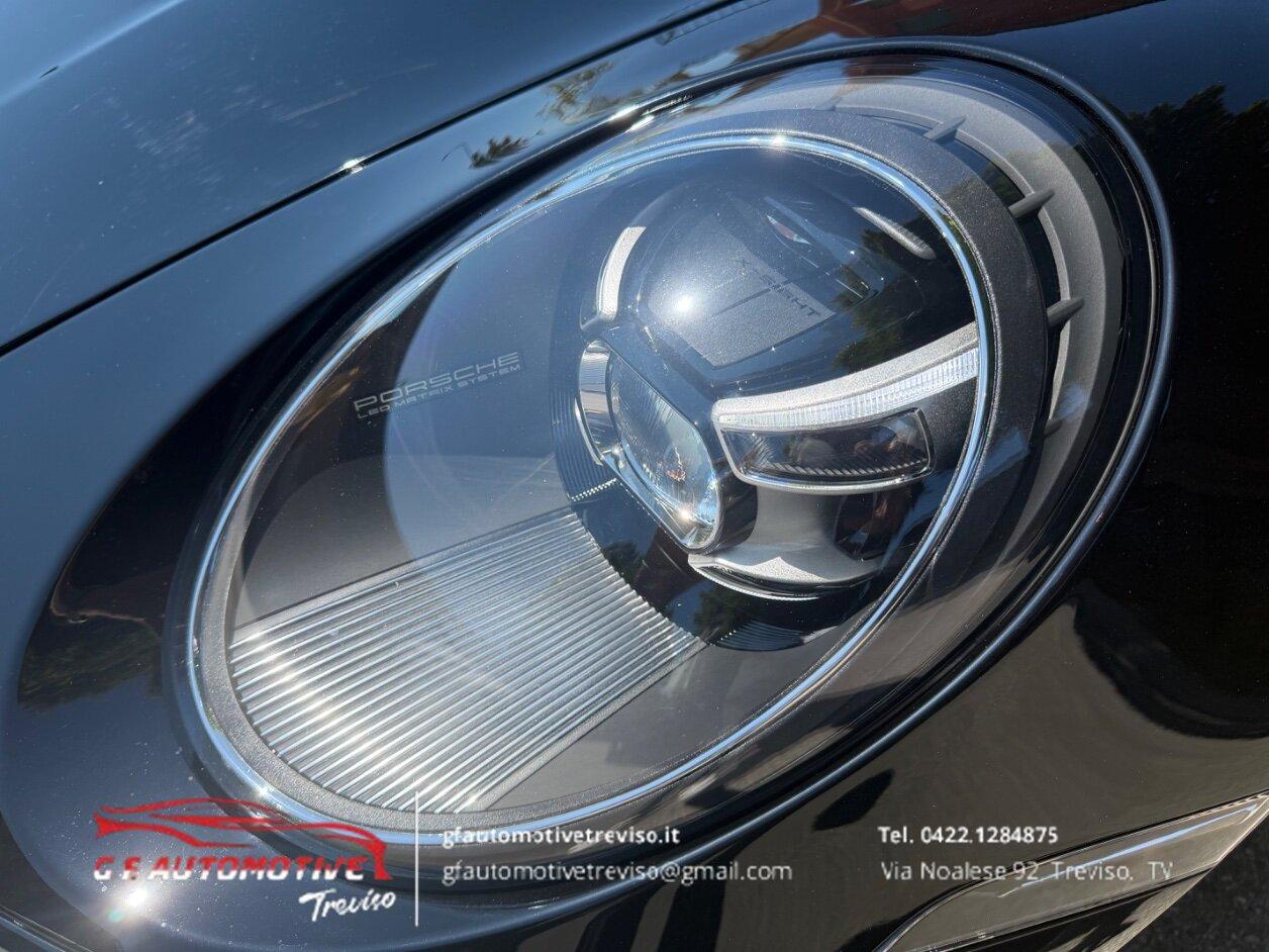 Porsche 911 Coupe 3.0 Carrera 4S auto