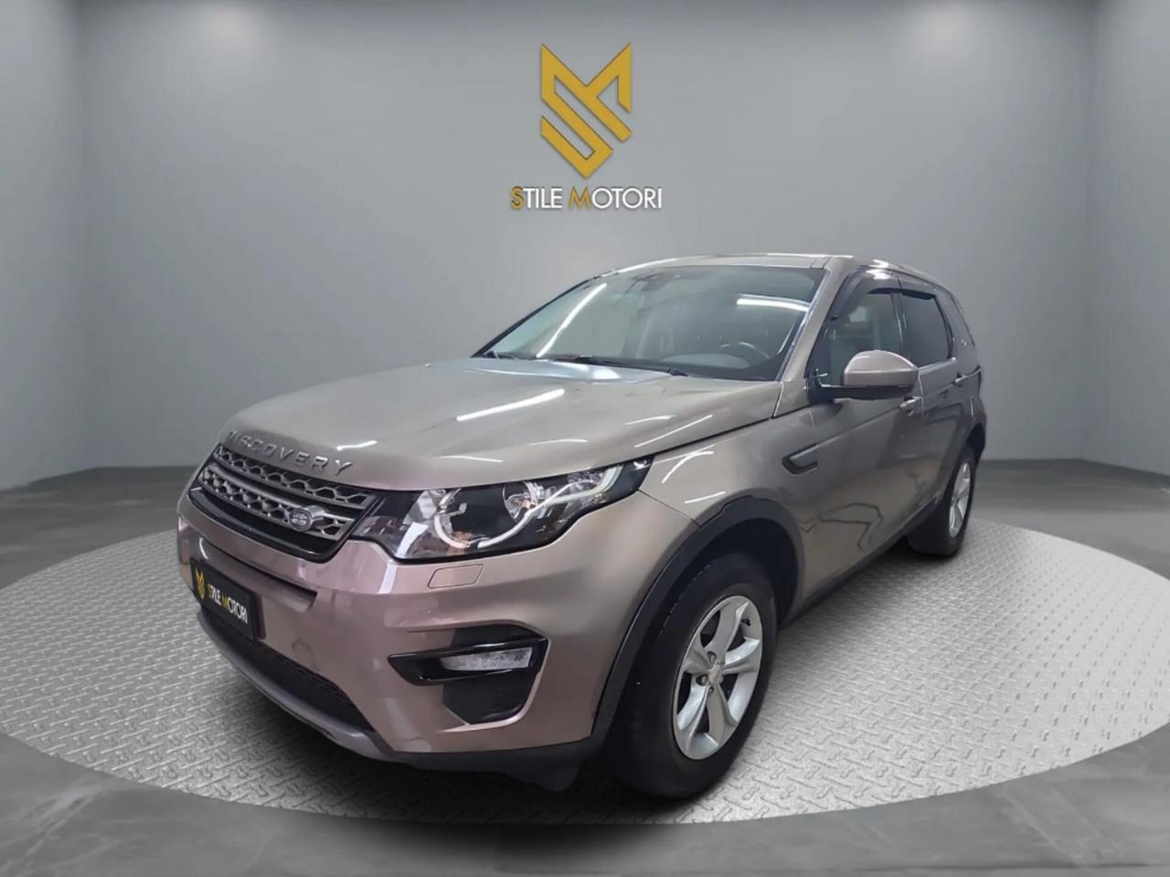 Land Rover Discovery Sport HSE Luxury StileMotori