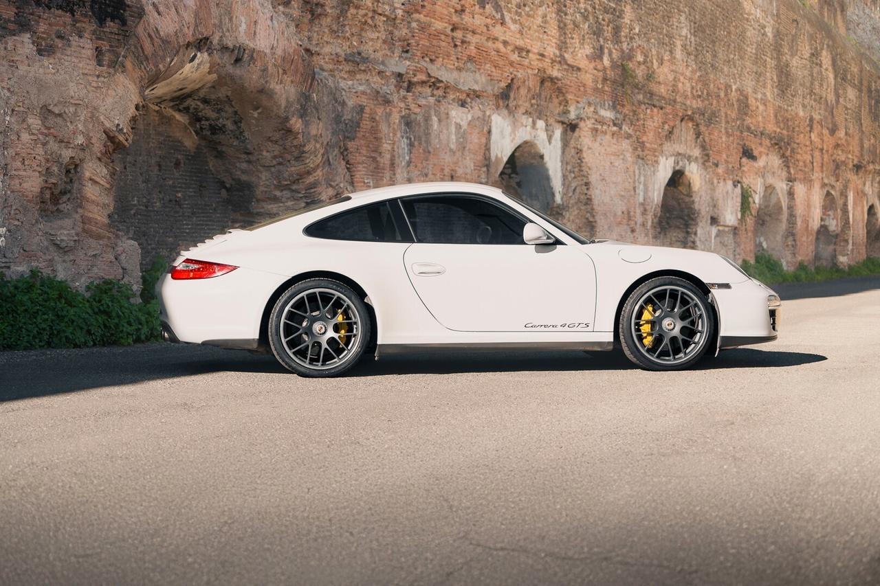 Porsche 911 Carrera 4 GTS Coupé MANUALE UNICA