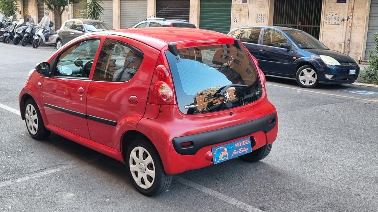 Peugeot 107 1.0 68CV 5p. Plaisir