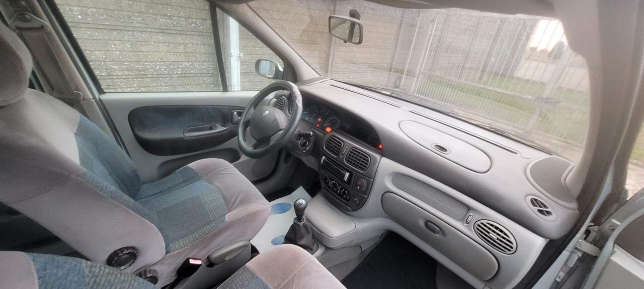 Renault Megane Mégane 1.6 16V cat Proact. Privilège