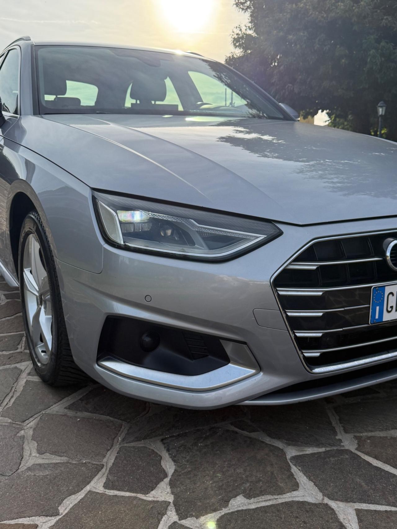 Audi A4 30 TDI/136 CV S tronic line edition 2022