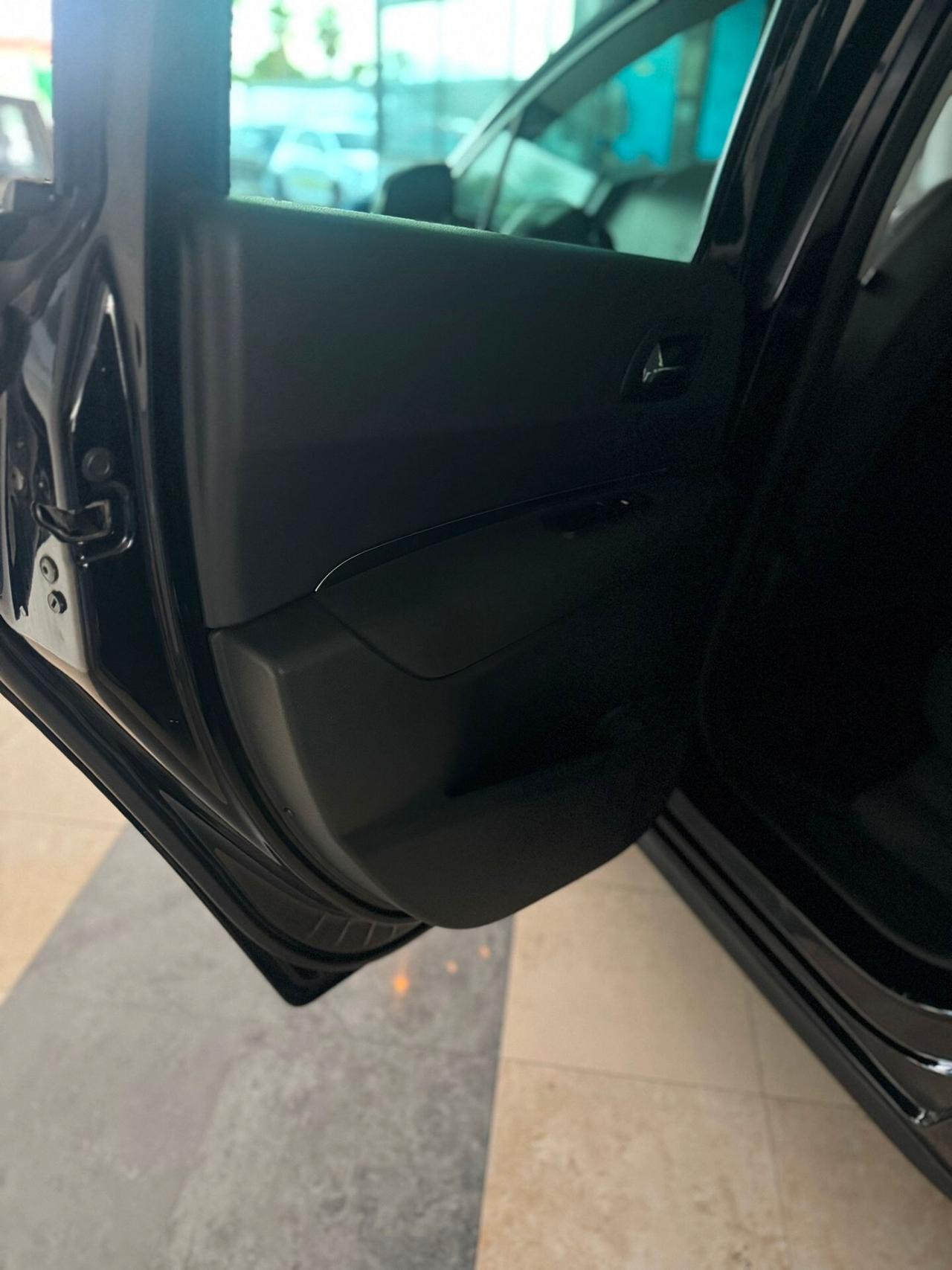 Peugeot 3008 1.6 HDi 115CV Business Cinghia e frizione nuove