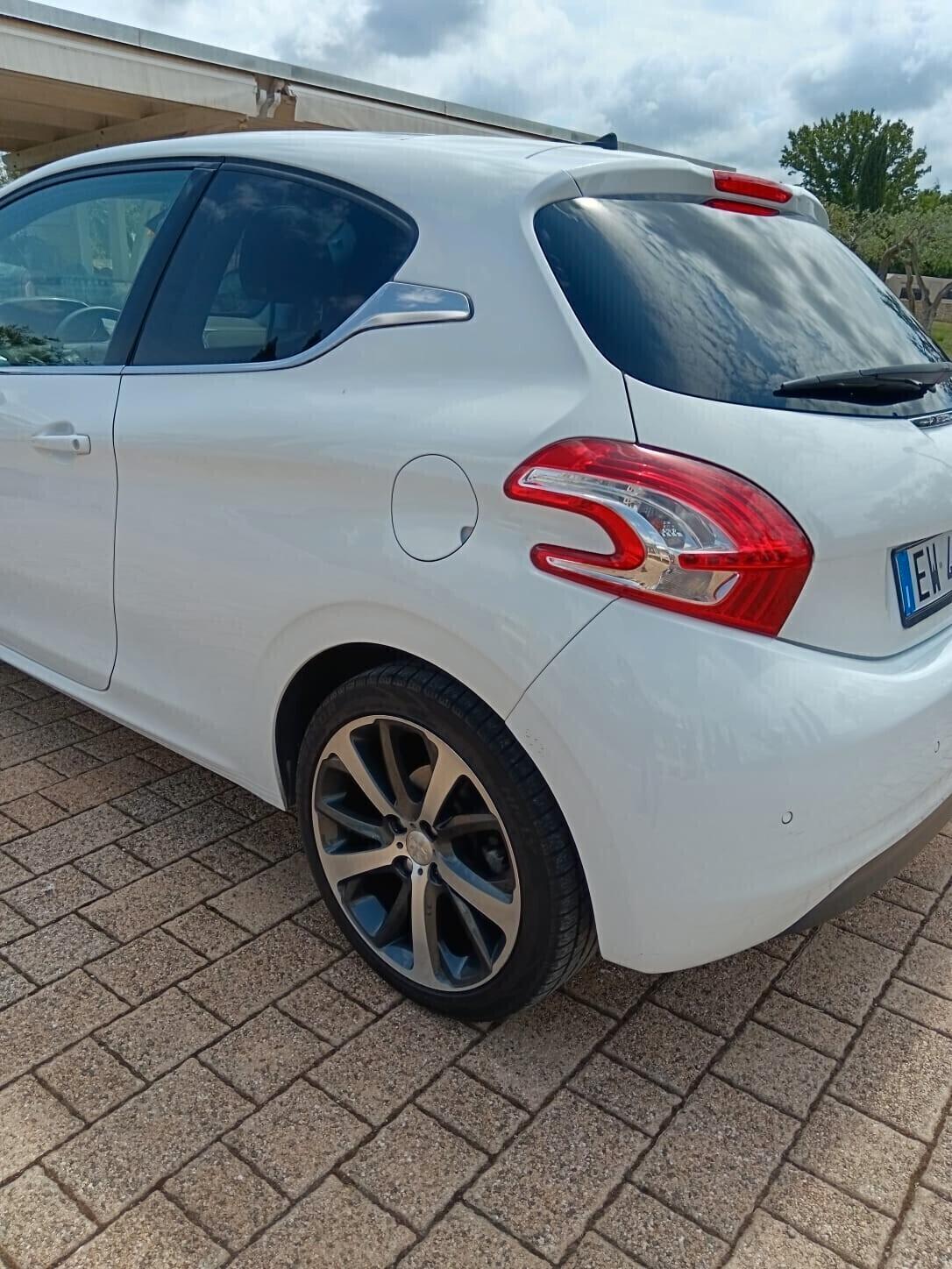 Peugeot 208 1.6 e-HDi 115 CV Stop&Start 3 porte XY