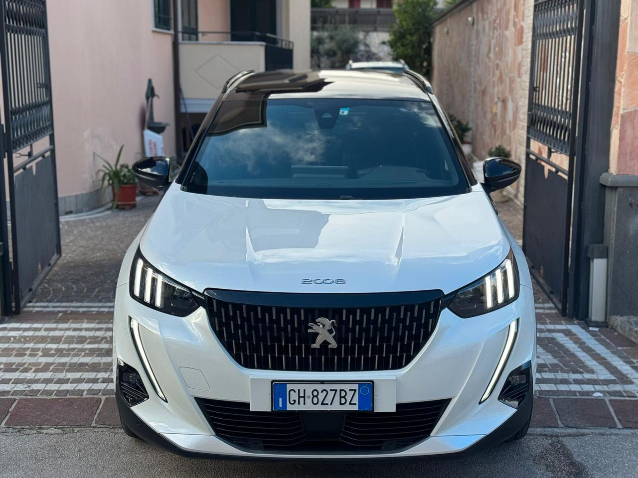 Peugeot 2008 BlueHDi 130 S&S EAT8 GT Pack