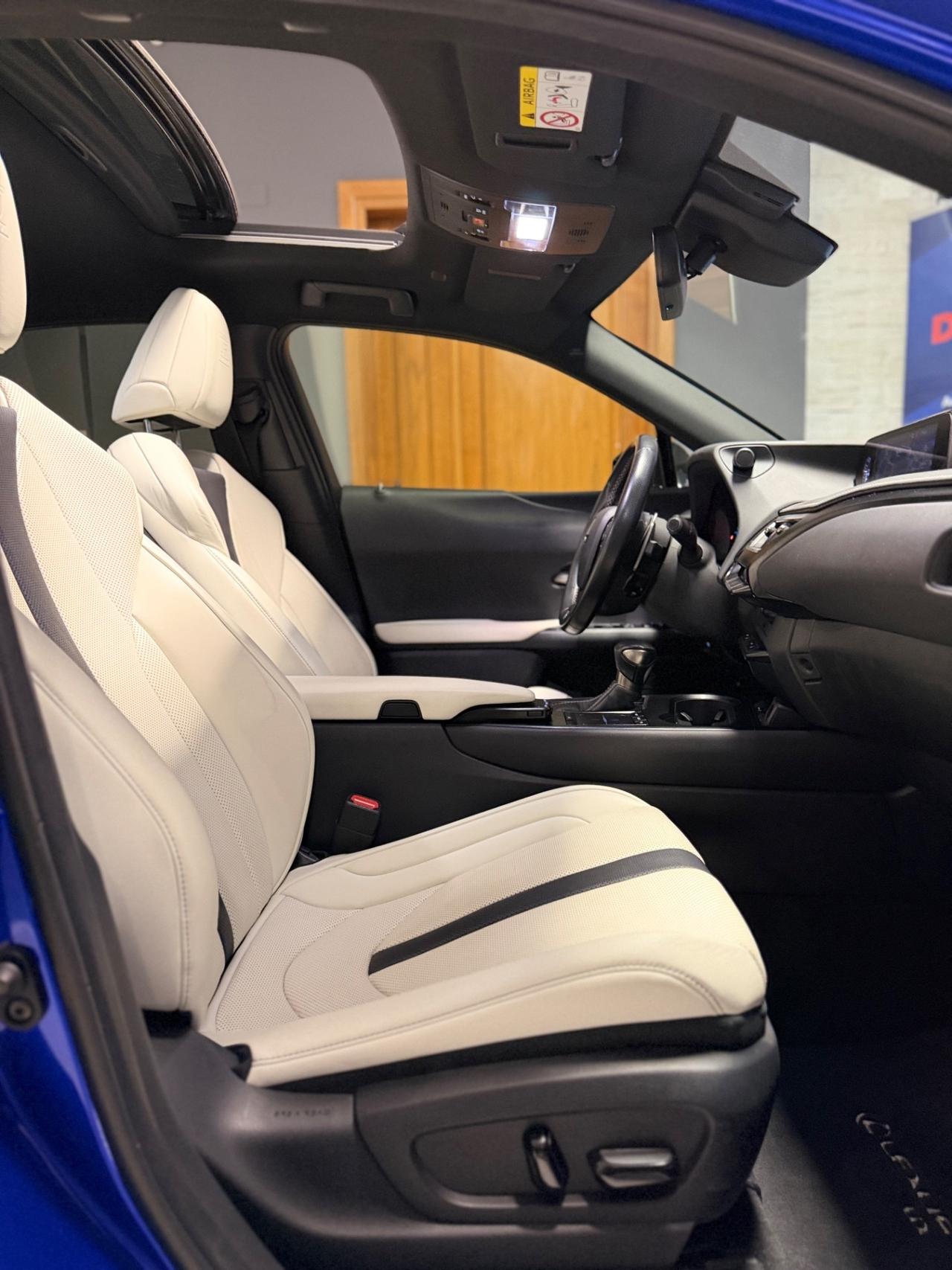 Lexus UX Hybrid 4WD F Sport