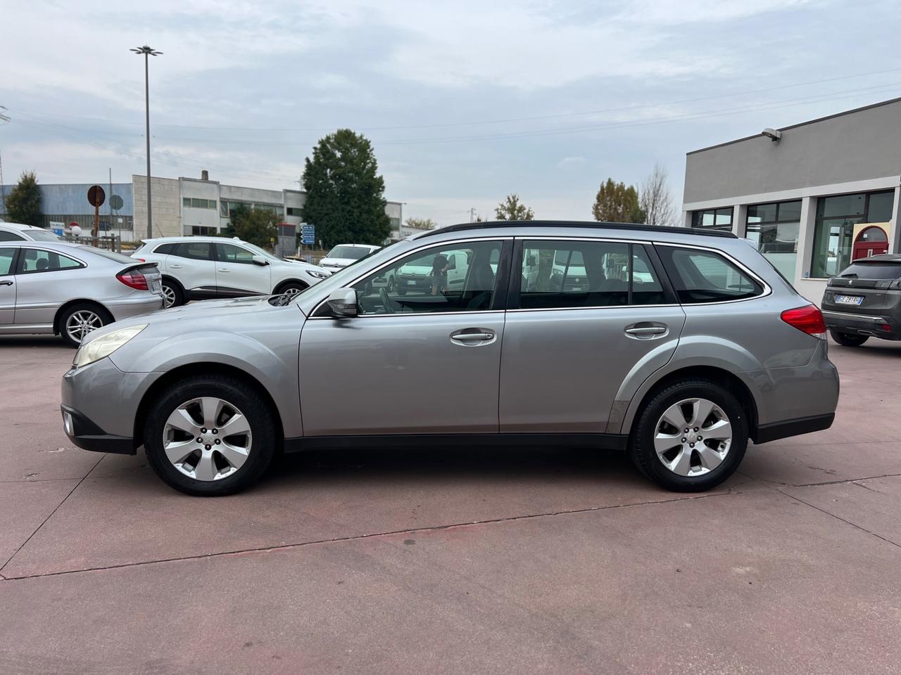 Subaru OUTBACK 2.0D Trend