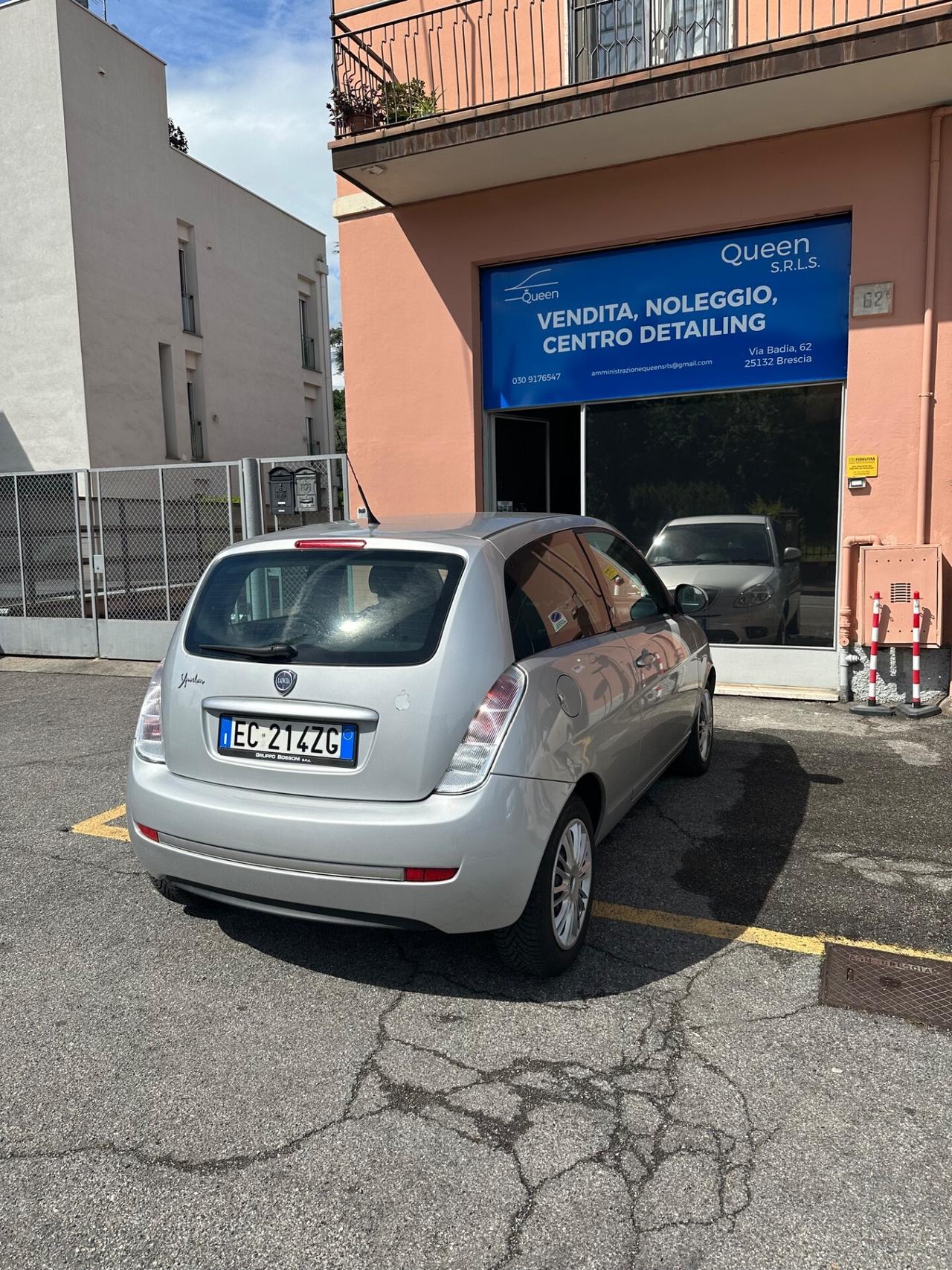 Lancia Ypsilon 1.4 16V Platino