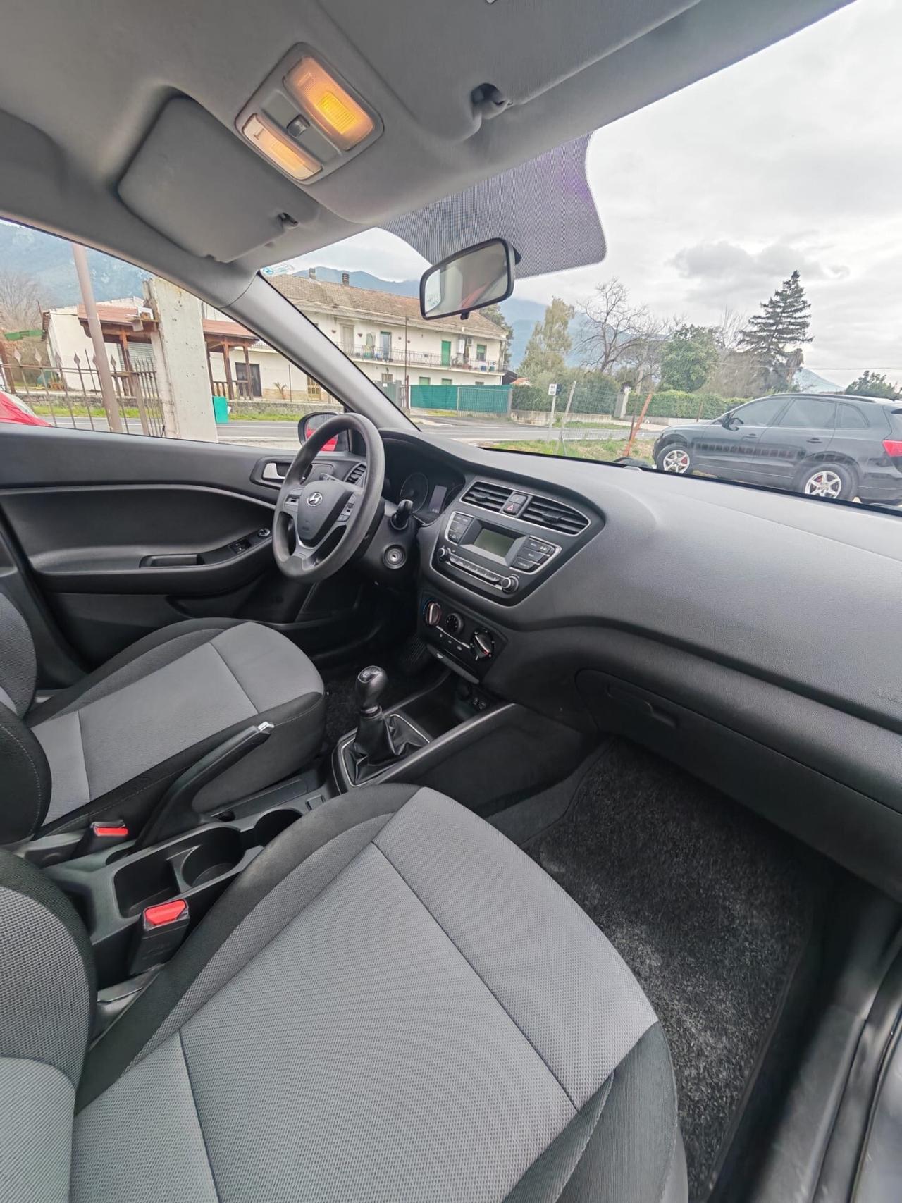 Hyundai i20 1.2 5 porte Econext Connectline gpl garantita permute e finanziamenti