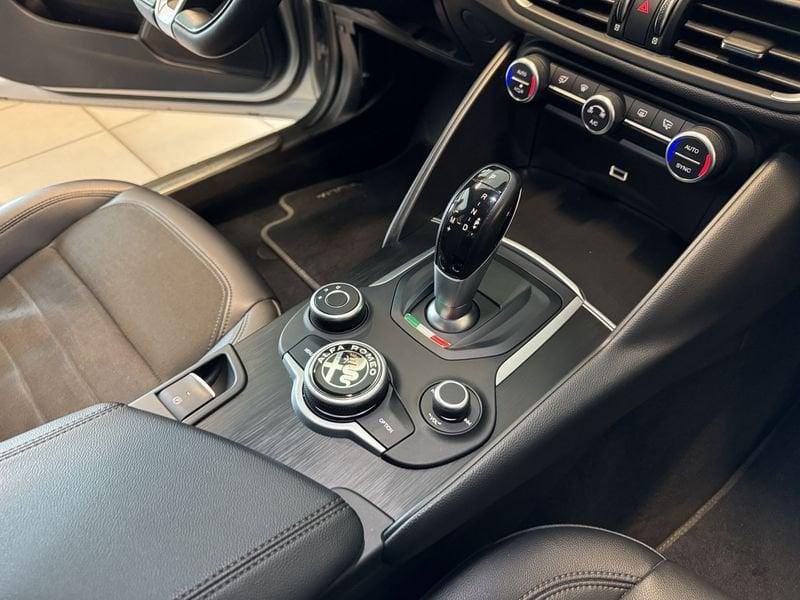 Alfa Romeo Giulia 2.2 Turbodiesel 180 CV AT8 Eco Business