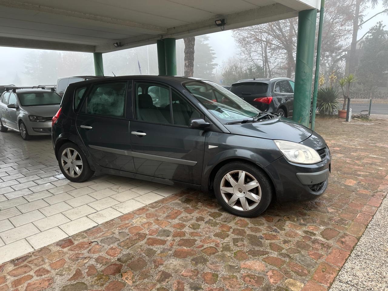 Renault Scenic 1.9 dCi/130CV (12 RATE)