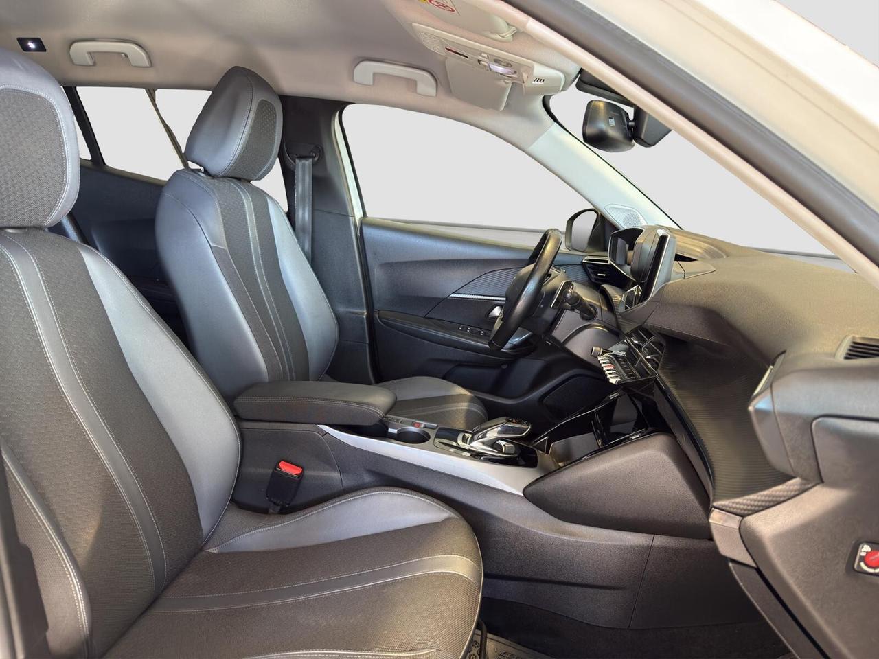 Peugeot 2008 1.5 bluehdi 130cv Allure automatica 2020