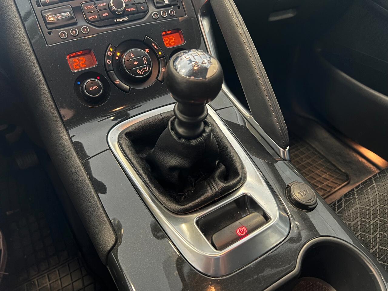 Peugeot 3008 1.6 HDi 115CV Allure