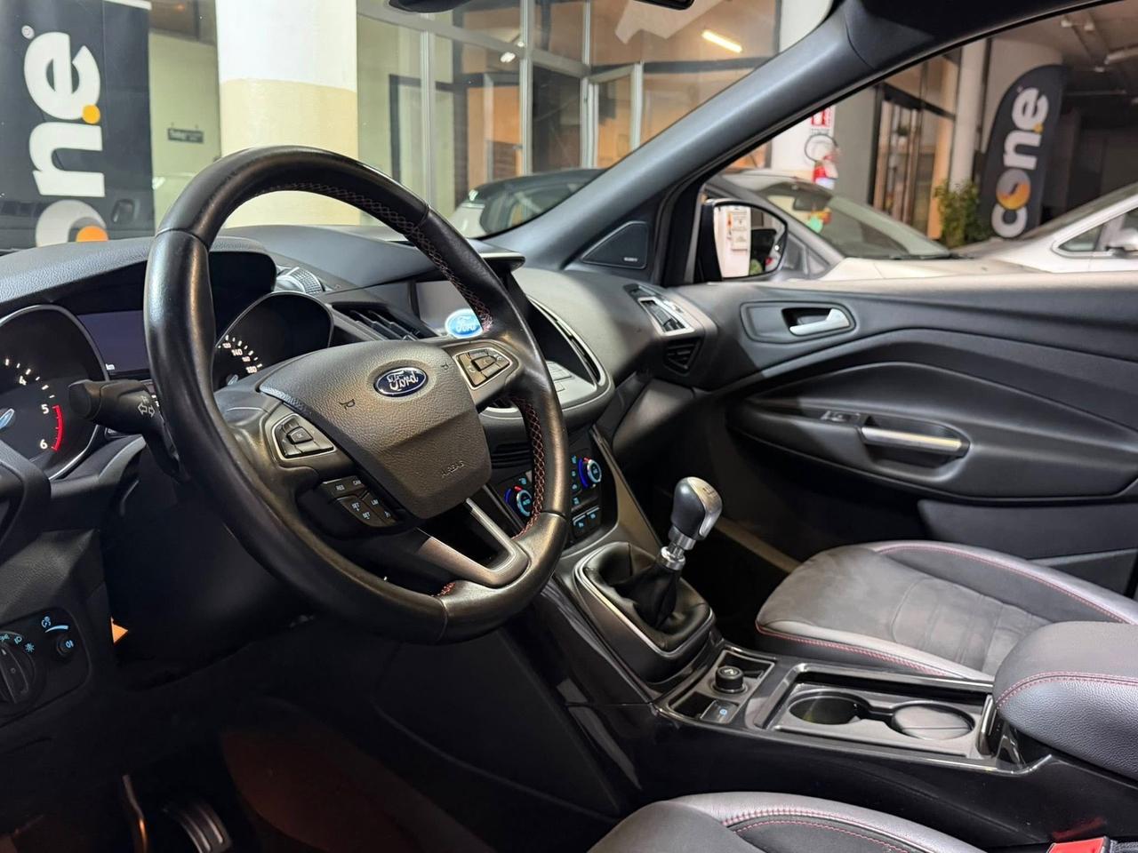 Ford Kuga 2.0 TDCI 150 CV S&S 2WD ST-Line