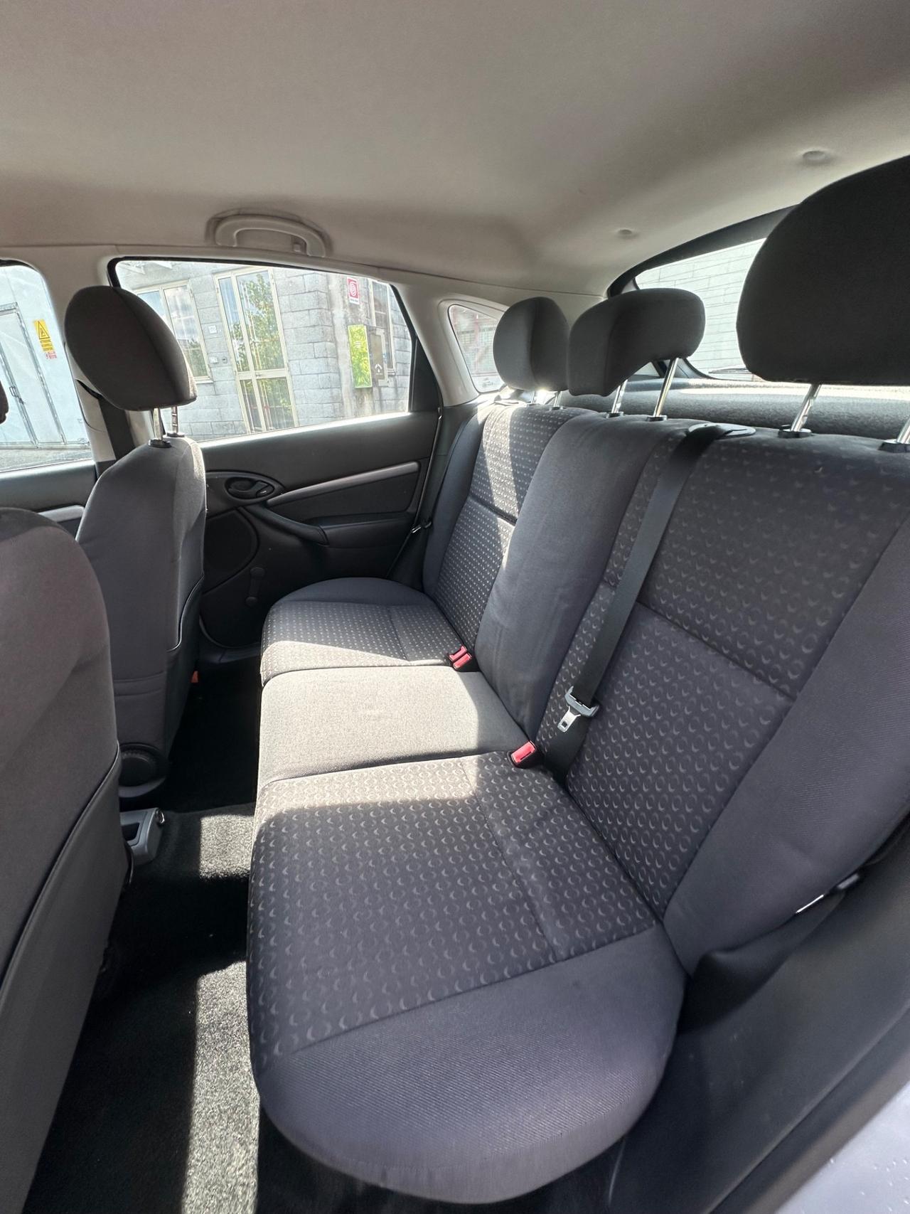 Ford Focus 1.8 TDCi (100CV) cat 5p. Zetec 93000km