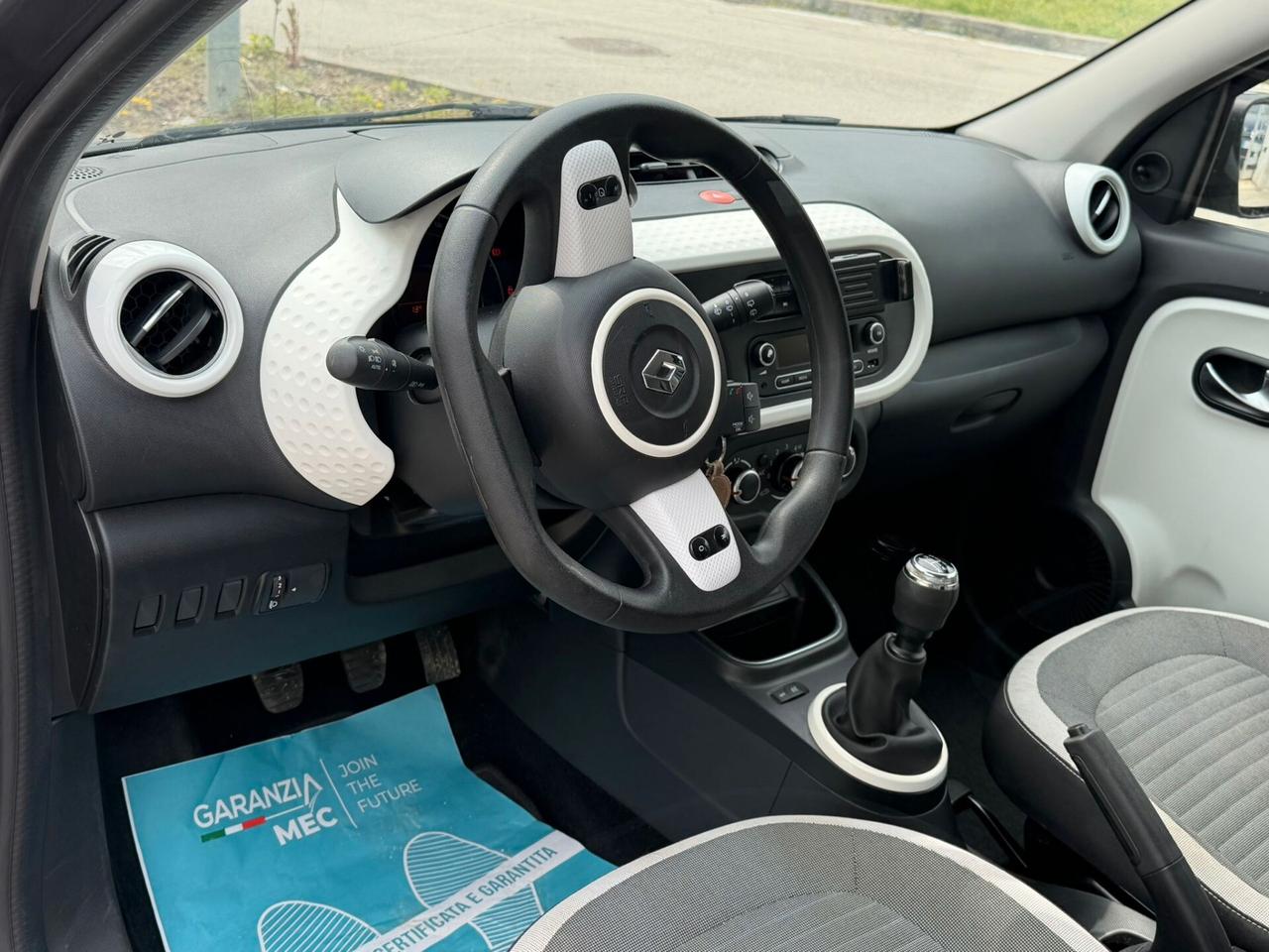 Renault Twingo SCe 65 CV Equilibre La Parisienne