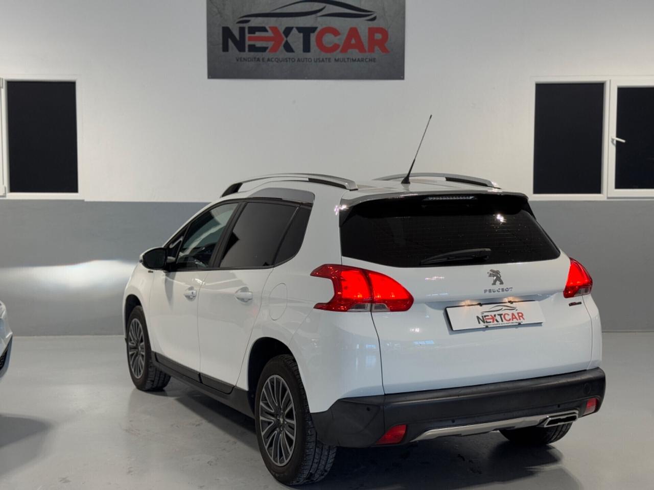 Peugeot 2008 PureTech 82cv GT LINE