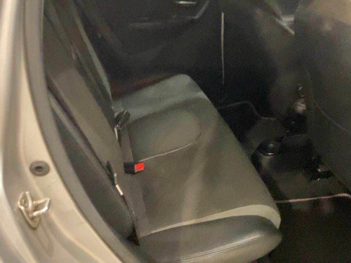 Lancia Ypsilon Platinum cambio automatico GPL