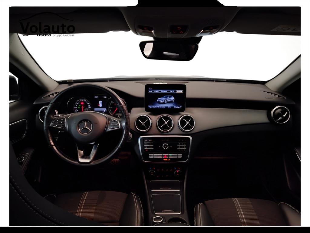 Mercedes-Benz GLA-X156 2017 - GLA 200 d Sport auto