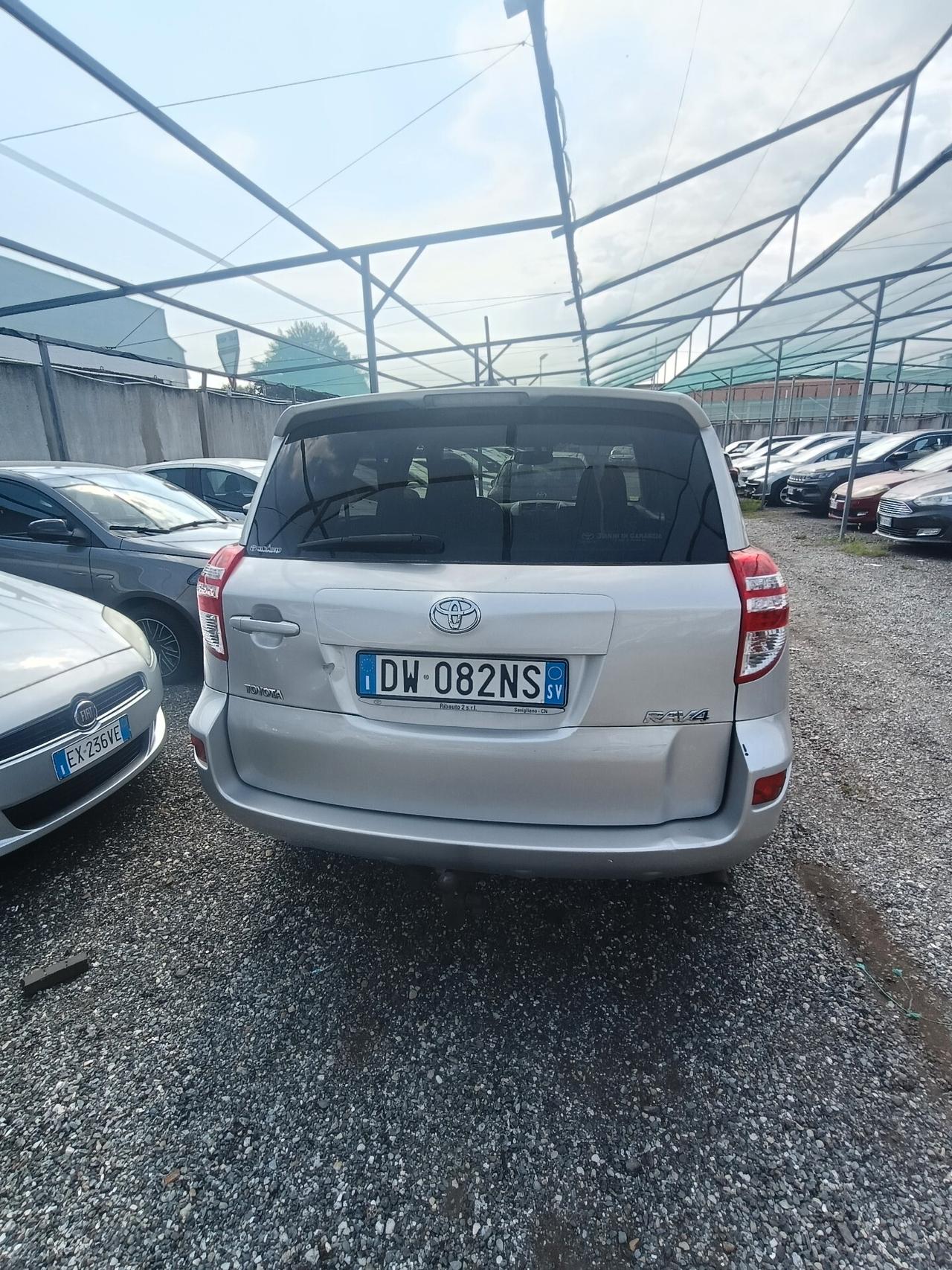 Toyota RAV 4 RAV4 Crossover 2.2 D-4D 150 CV DPF Luxury
