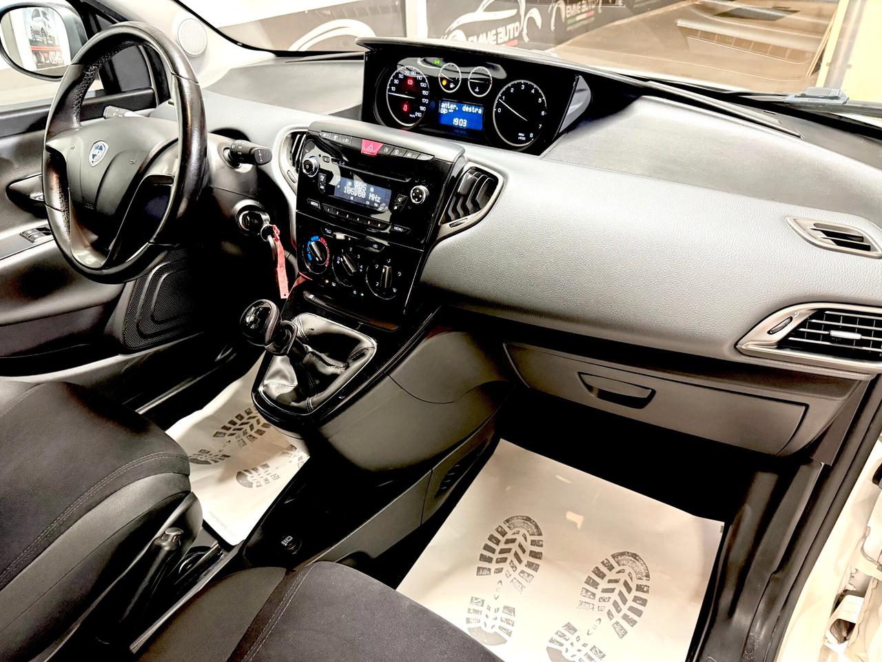 Lancia Ypsilon 1.2 69 CV 5 porte Gold