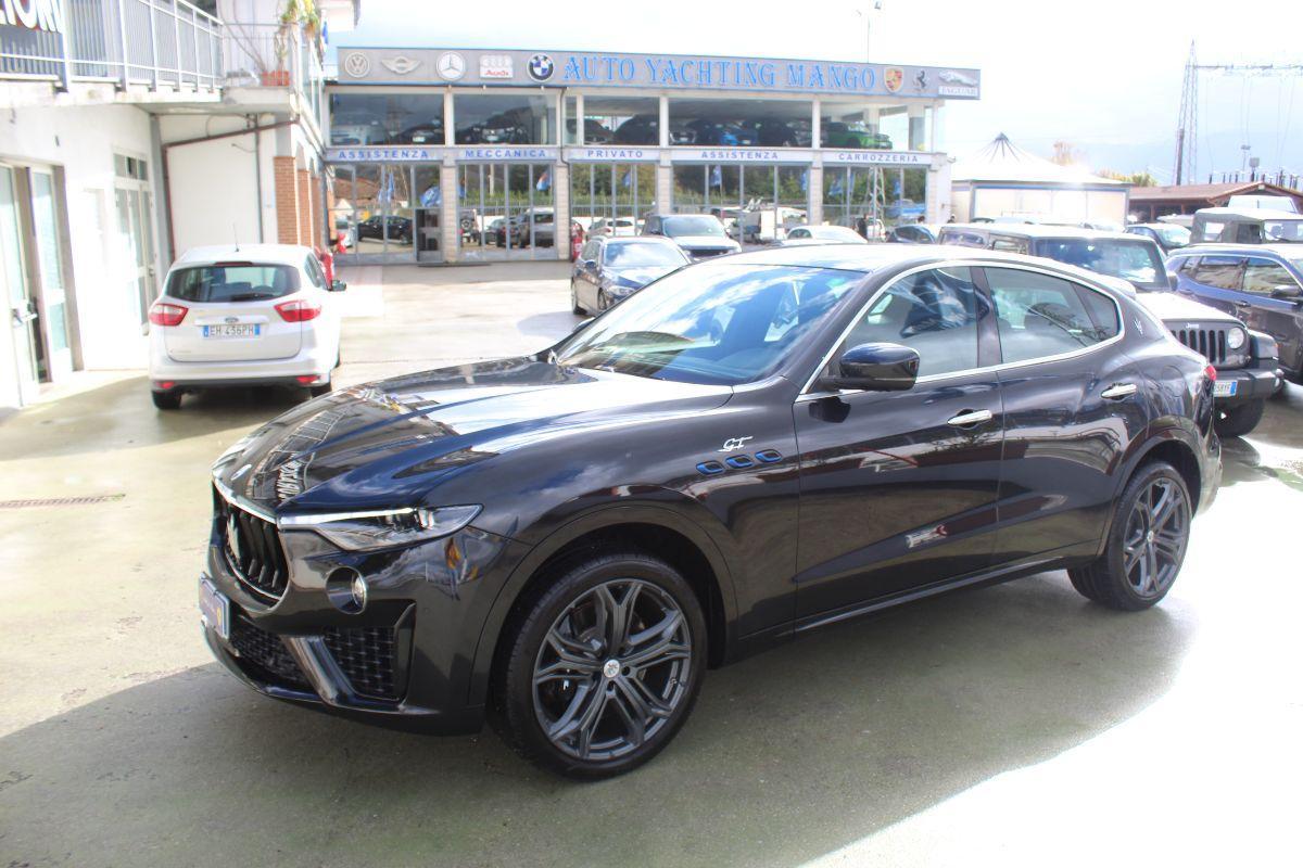MASERATI - Levante