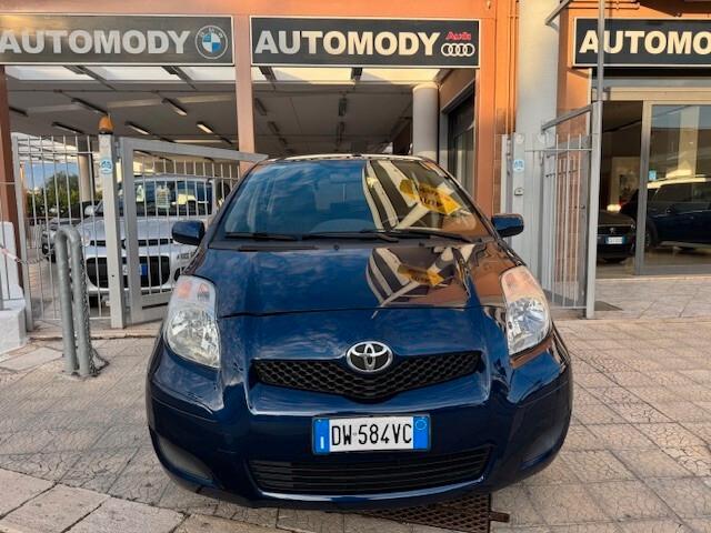 Toyota Yaris 1.0 5 porte Sol