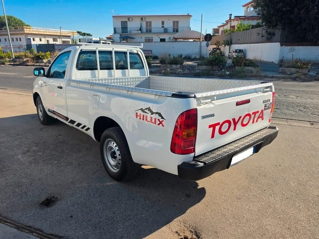 Toyota Hilux 2.5 D-4D 2WD 2p. Pick-up