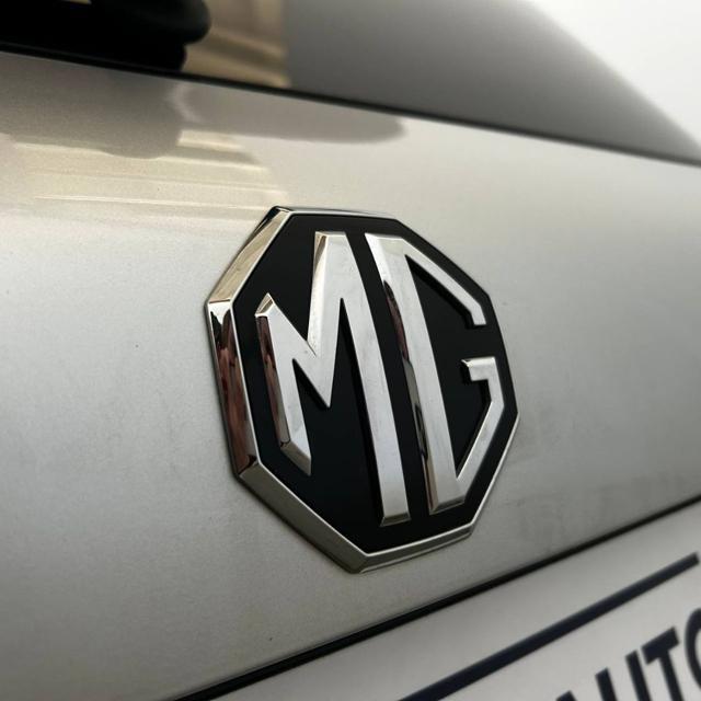 MG HS 1.5T-GDI AT Luxury