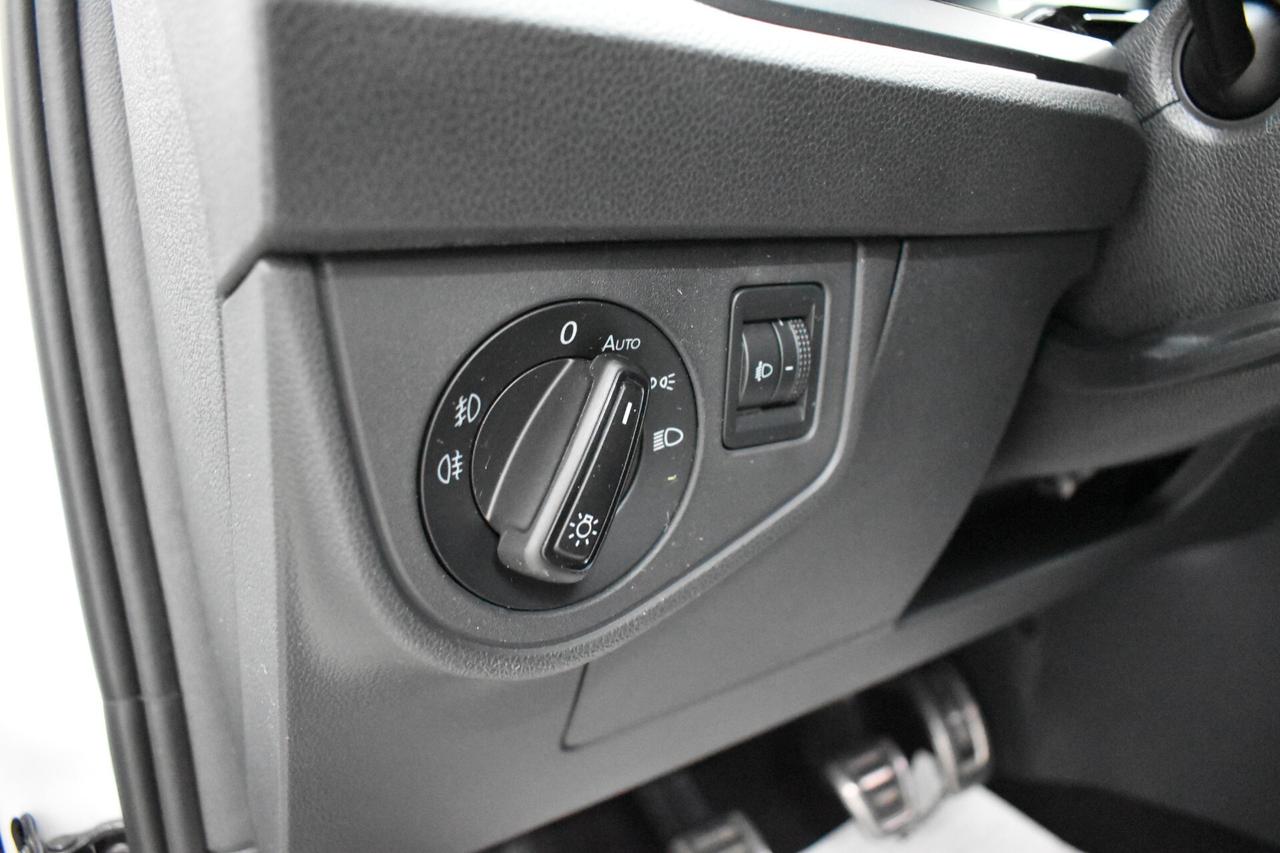 Volkswagen Taigo 1.0 TSI 110 CV R-Line TETTO APRIBILE