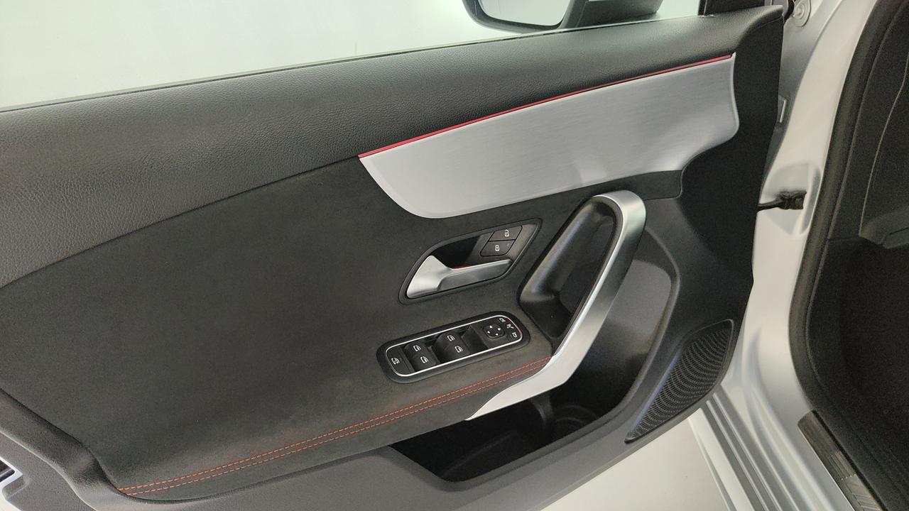 Mercedes-Benz A 35 AMG 4matic auto
