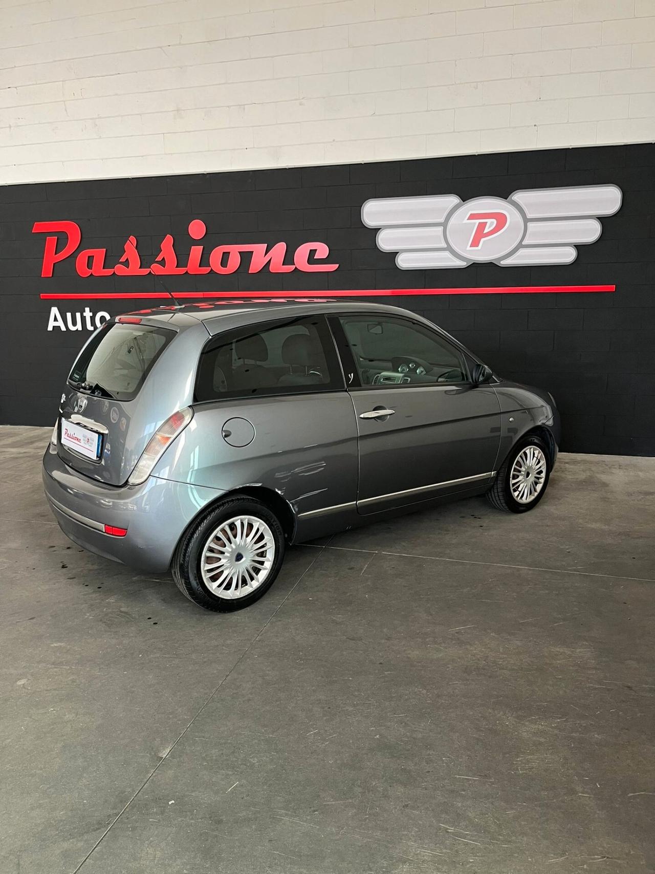 Lancia Ypsilon 1.2 Oro Plus