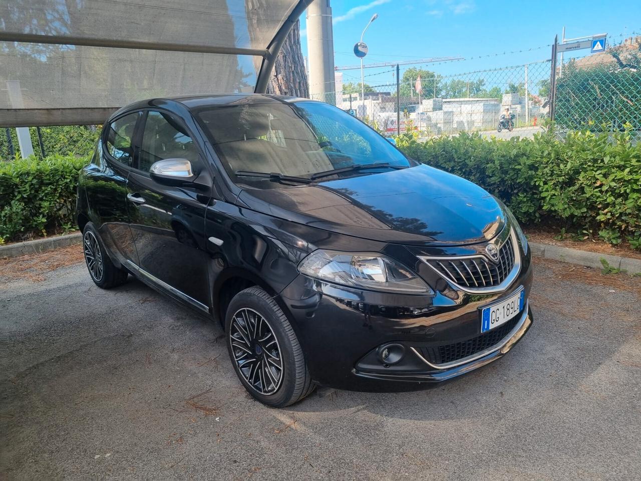 Lancia Ypsilon 1.0 FireFly 5 porte S&S Hybrid Ecochic Gold