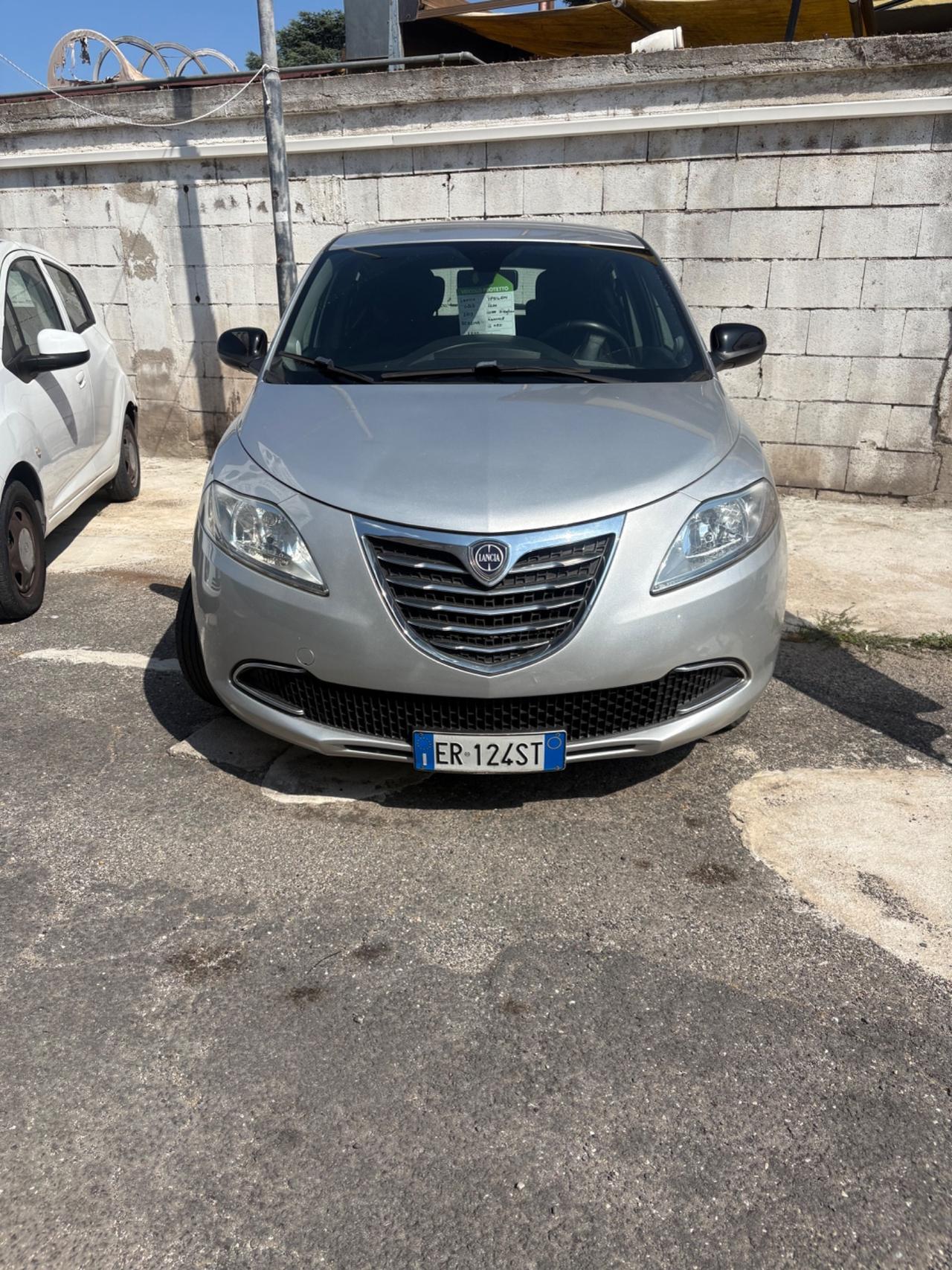 Lancia ypsilon 1.2 gold
