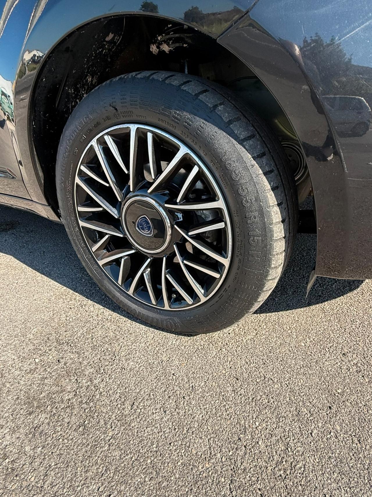 Ypsilon 1.2 69 CV 5 porte GPL Ecochic Platinum 12/2019