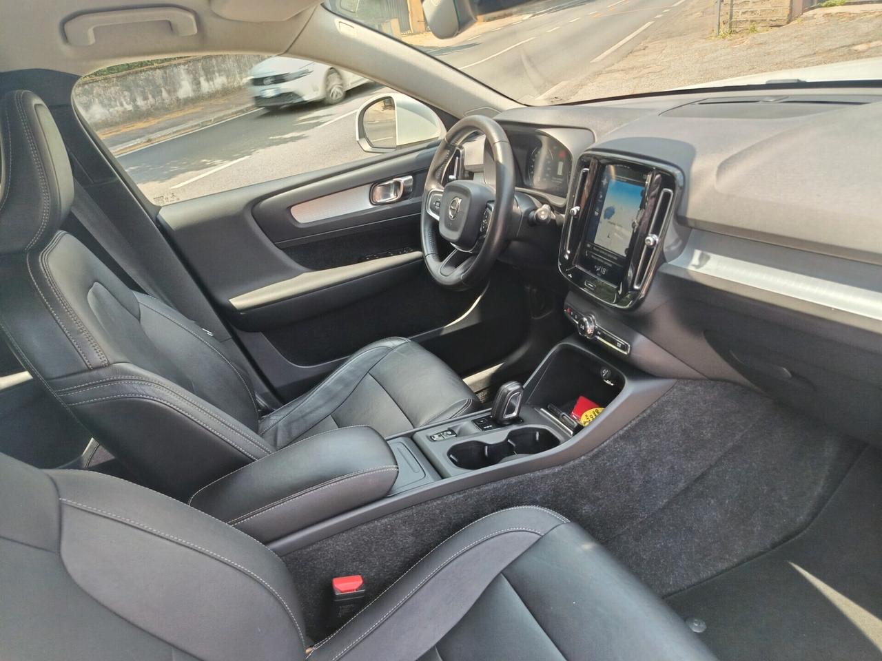 Volvo XC40 D4 AWD Geartronic Business