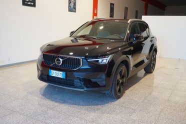 VOLVO XC40 1.5 T2 129CV AUTOM. CORE ( FARI LED - COCKPIT - CRUISE - NAVI - MIRROR - PDC - TELECAMERA POST. - CERCHI 18 )