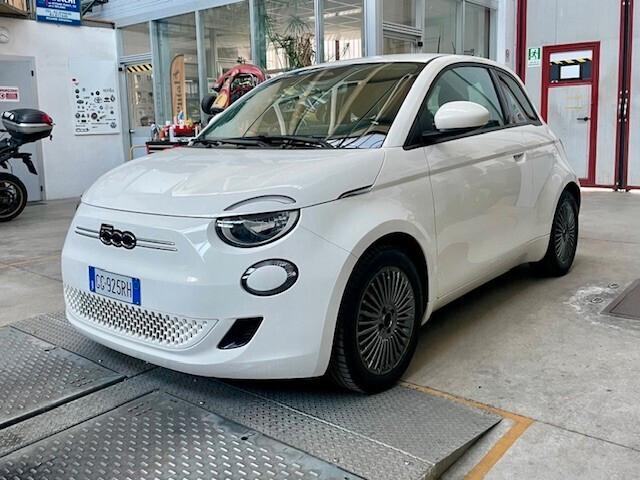 Fiat 500 500e Berlina 42 kWh Icon Autonomia 300 km