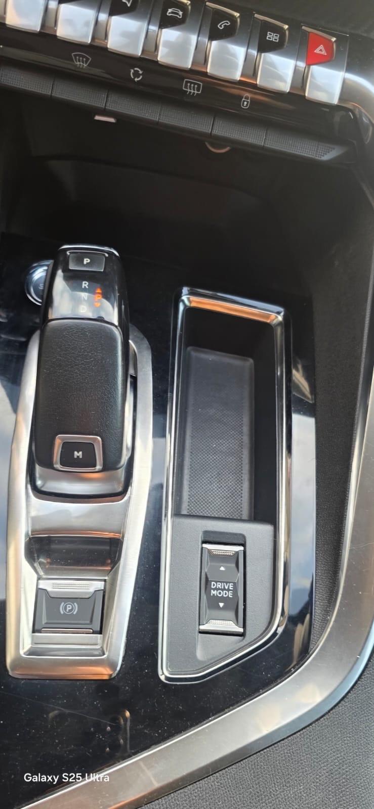 Peugeot 5008 1.5 Diesel 7 posti Automatica
