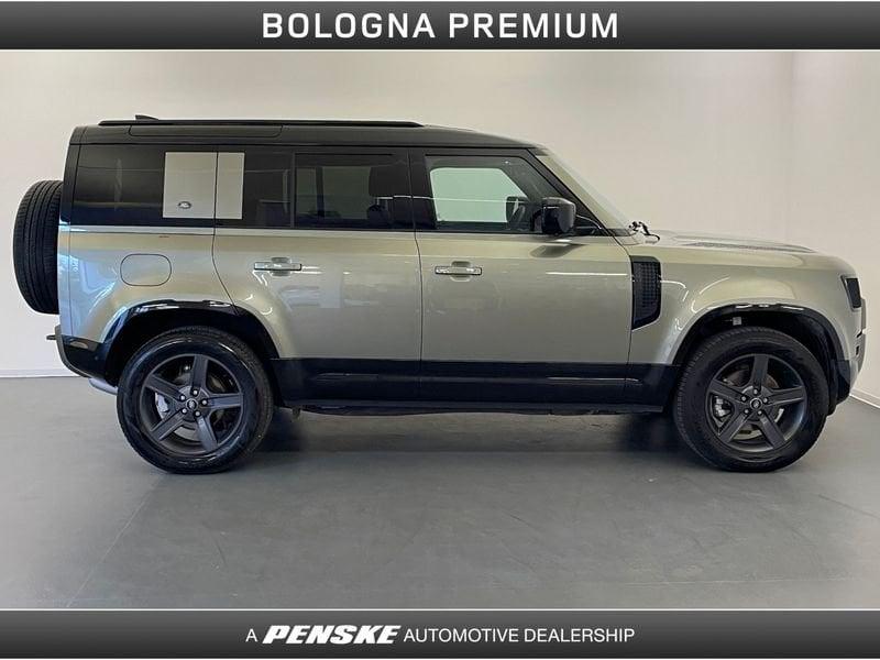 Land Rover Defender 110 3.0D I6 250 CV AWD Auto X-Dynamic SE 7 Posti