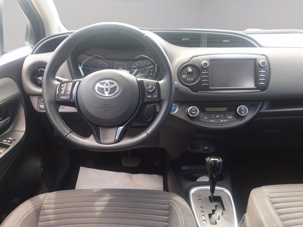 TOYOTA Yaris 5p 1.5h active my18 del 2018