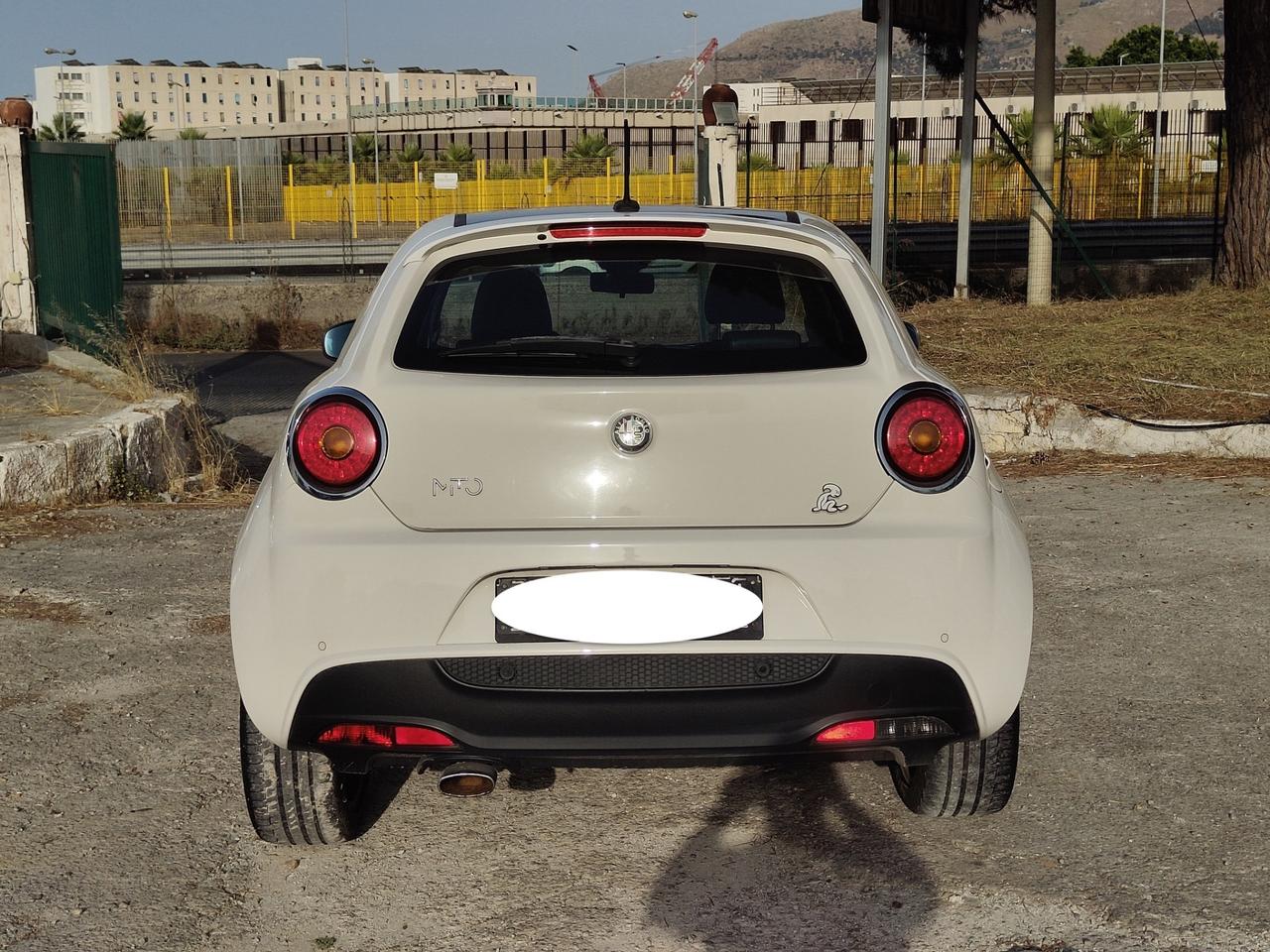 Alfa Romeo MiTo 1.3 JTDm-2 85 CV S&S Distinctive Sport Pack