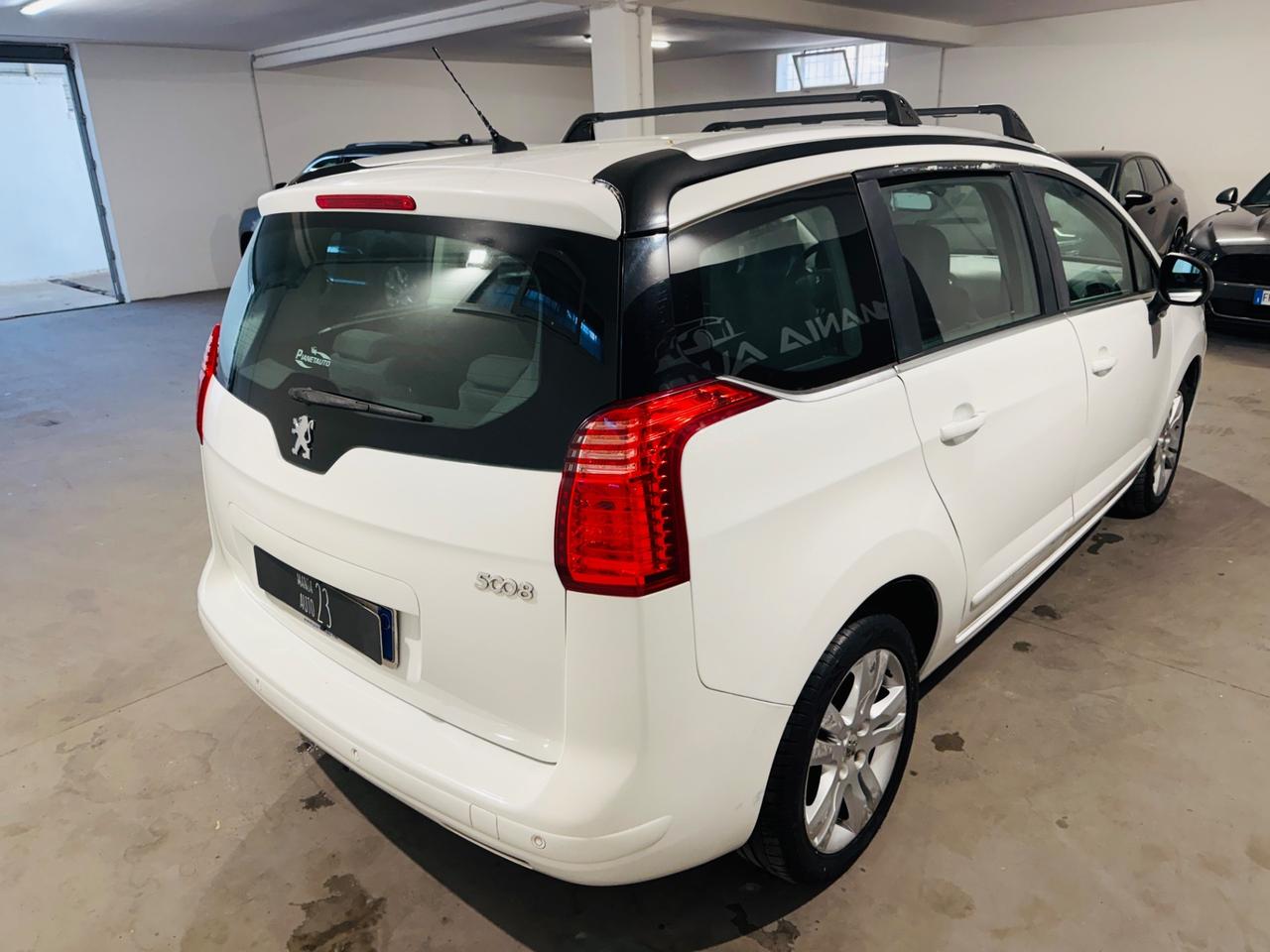 Peugeot 5008 1.6 HDi 116CV Allure*7 POSTI*