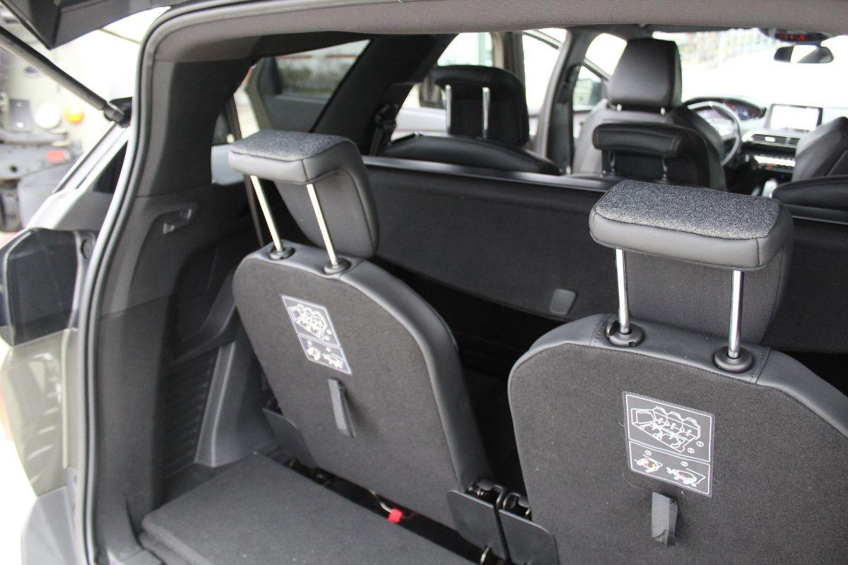 PEUGEOT - 5008 - BlueHDi 130 S&S EAT8 GT Line