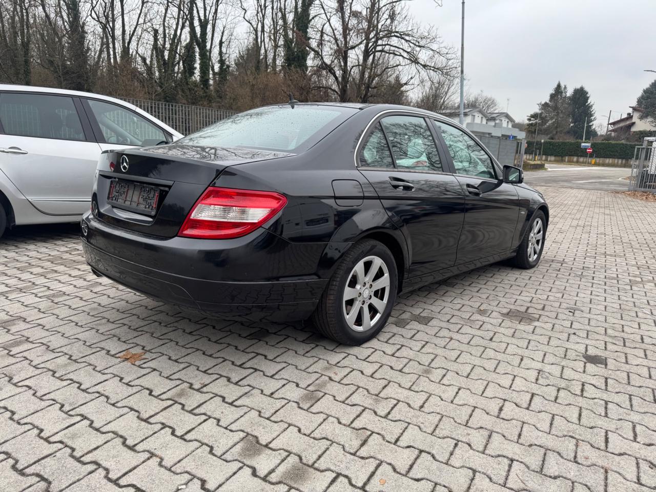 Mercedes-benz C 220 CDI BlueEFFICIENCY Avantgarde